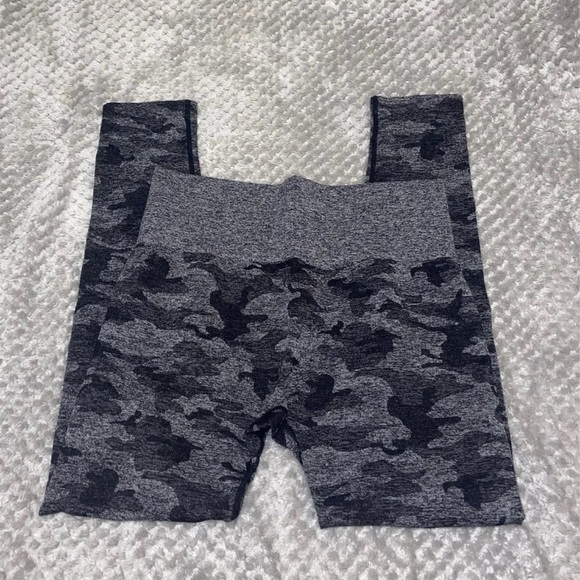 SHEIN Pants - SHEIN | Black Camouflage Workout Leggings